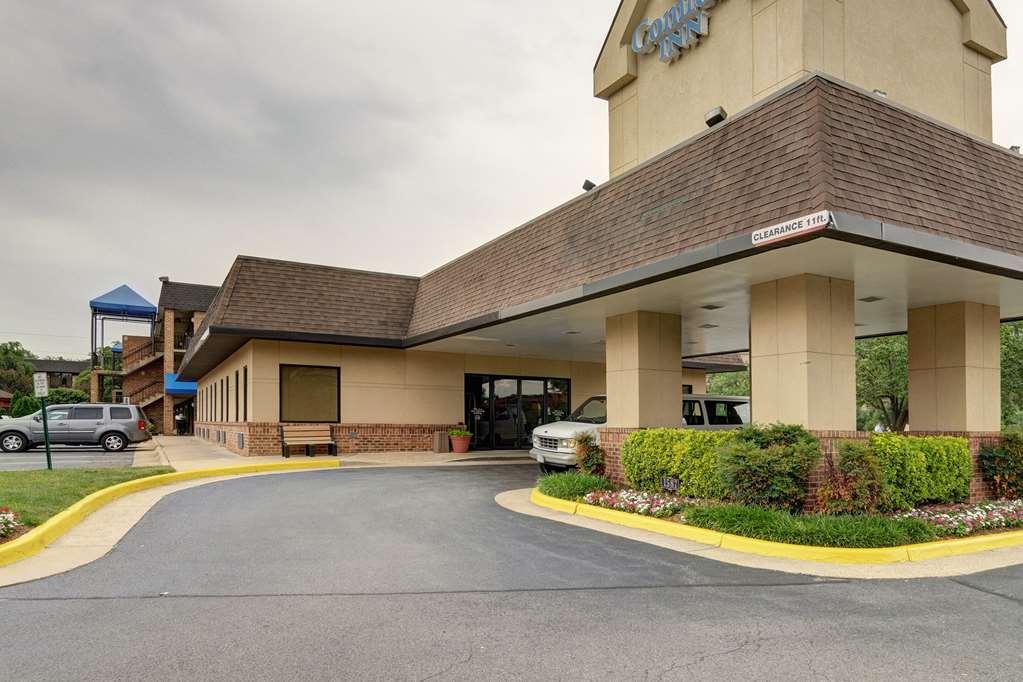 Suburban Studios Tysons Corner Vienna Exterior photo